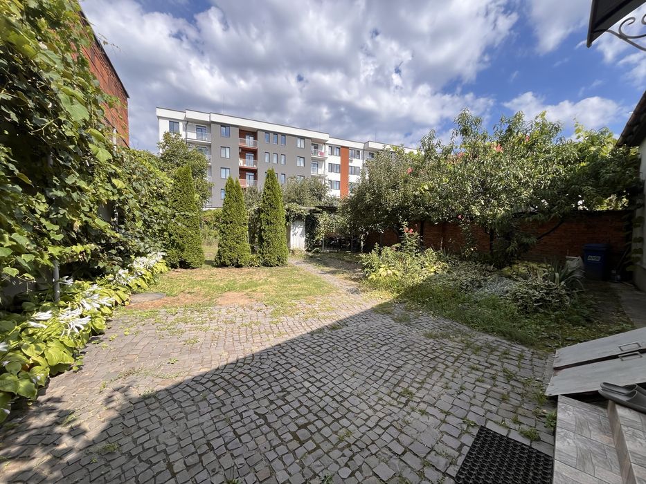 Будинок з потенціалом під житло чи бізнес рн вул. Руськоі