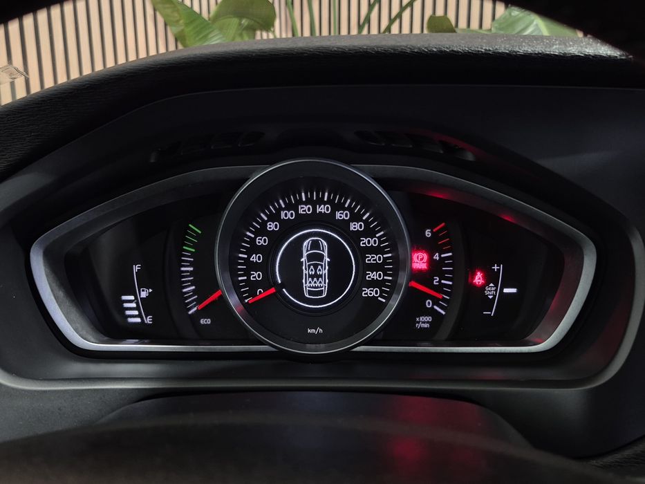 Volvo V40 1.6 D2 - 113.000KM | GARANTIA | NACIONAL
