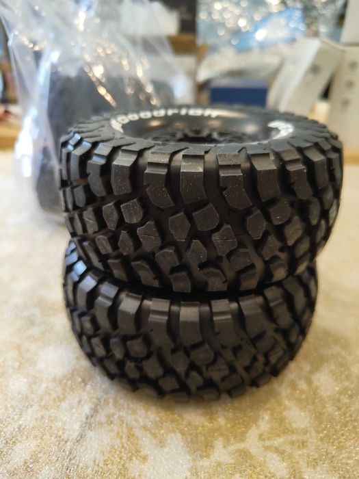 Pneus RC 56mm Alta Absorção – Compatíveis com Traxxas/Arrma