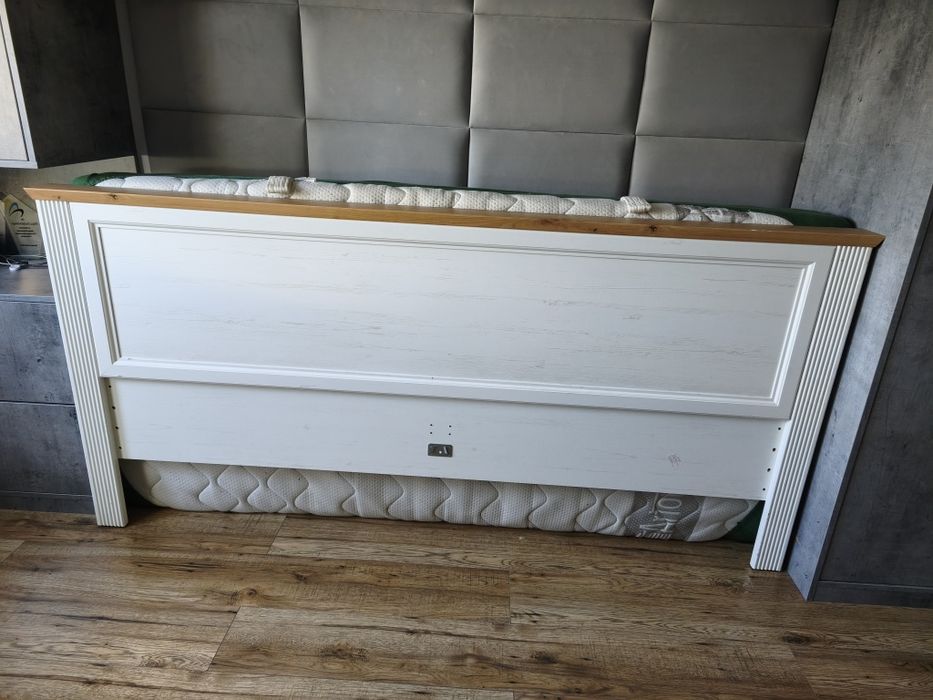 Łóżko BRW Jasmin II 180x200 Modrzew Biały –