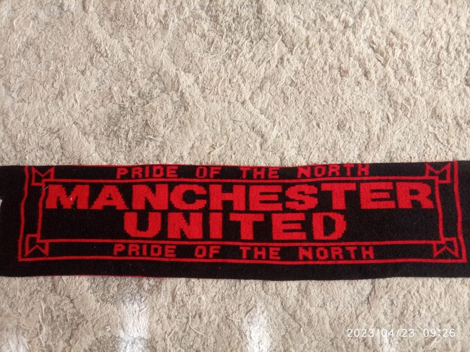 Szalik Manchester United Pride of the north oldschool retro dwustronny