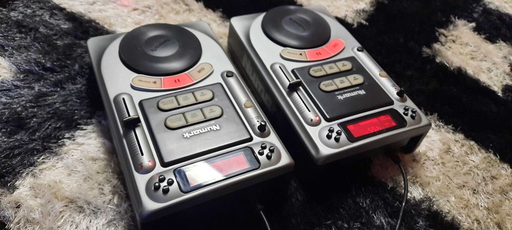 Numark Axis 4 Professional CD Player - 2x Leitores CD DJ Numark Axis 464751958345091122