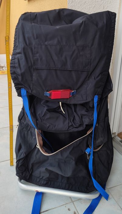 Bardzo lekki plecak na aluminiowym stelażu wys 76cm szer 40 cm