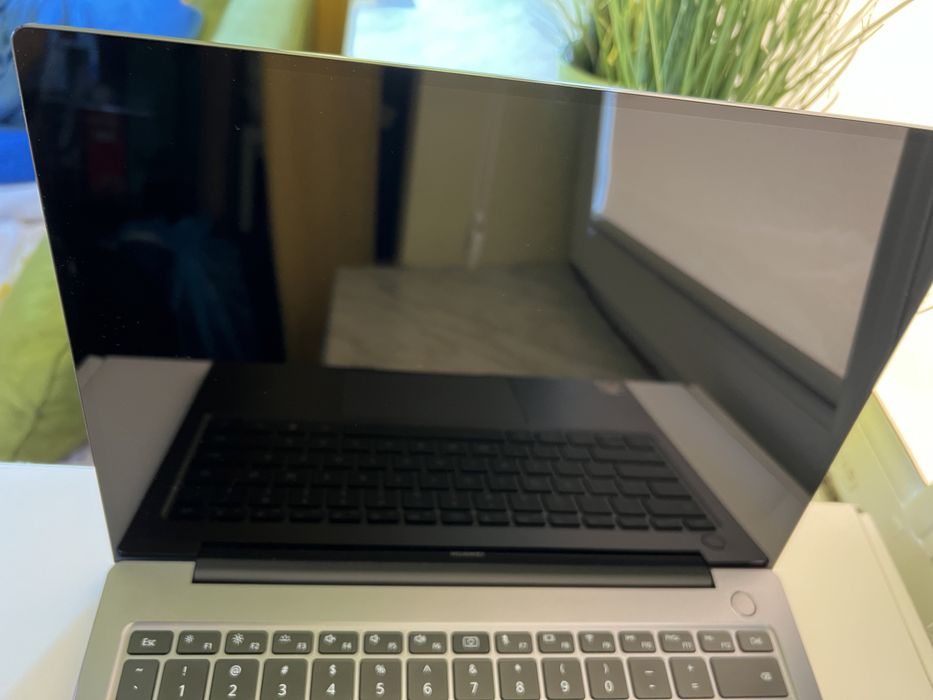 Laptop Huawei jak nowy
