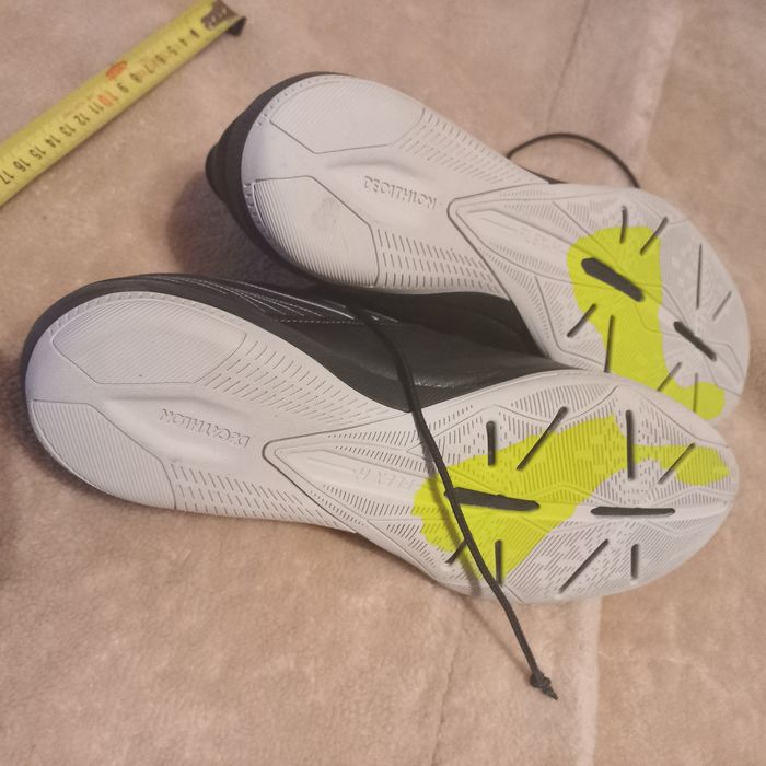 Футзалки,,кіста,шкіра,29см, ідеальні,привезені закордону, нюансів нема