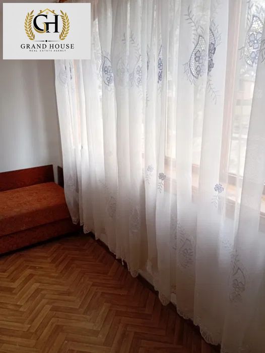 Продам 2 кімнатну квартиру біля Дендропарку