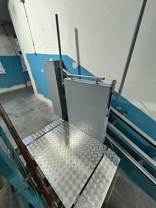 Похилий підйомник для маломобільних груп населення