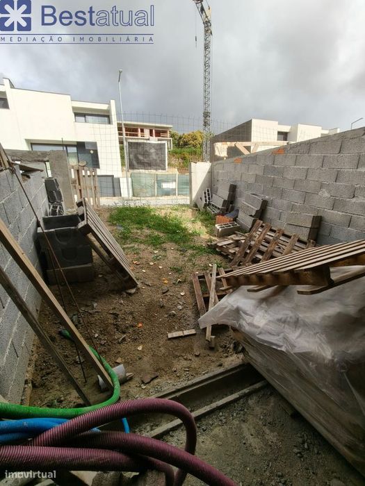 Moradia T 3 em fase de construção - Ótimos Acabamentos