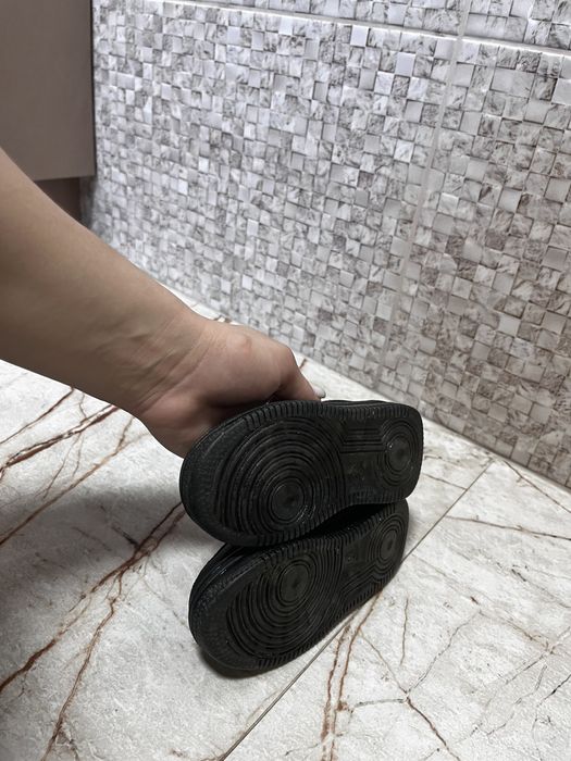 Кросівки 21 розміру на хлопчика.