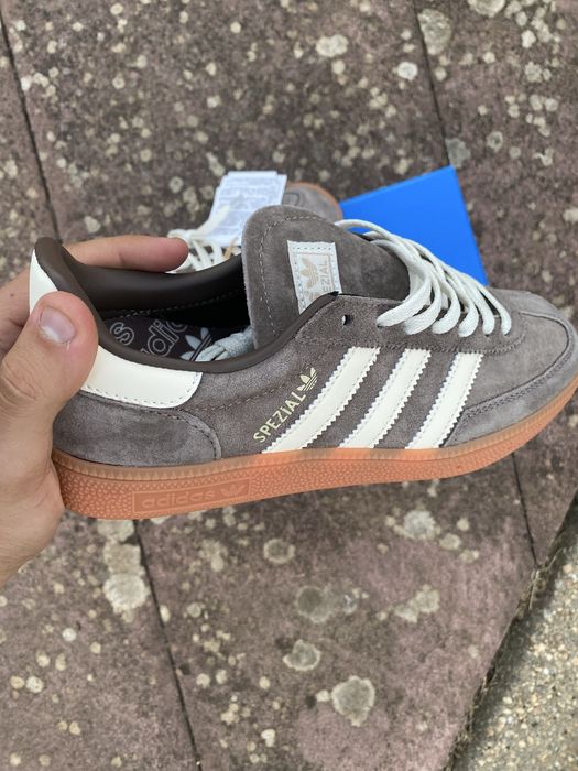 Adidas Spezial novos