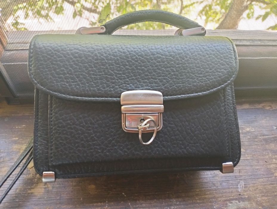 Барсетка шкіряна 2000 років.