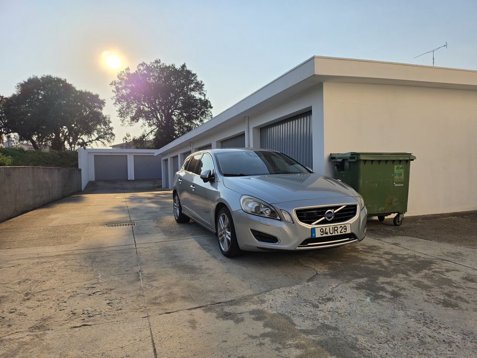 Volvo V60 Hibrida Plug-in D6 AWD