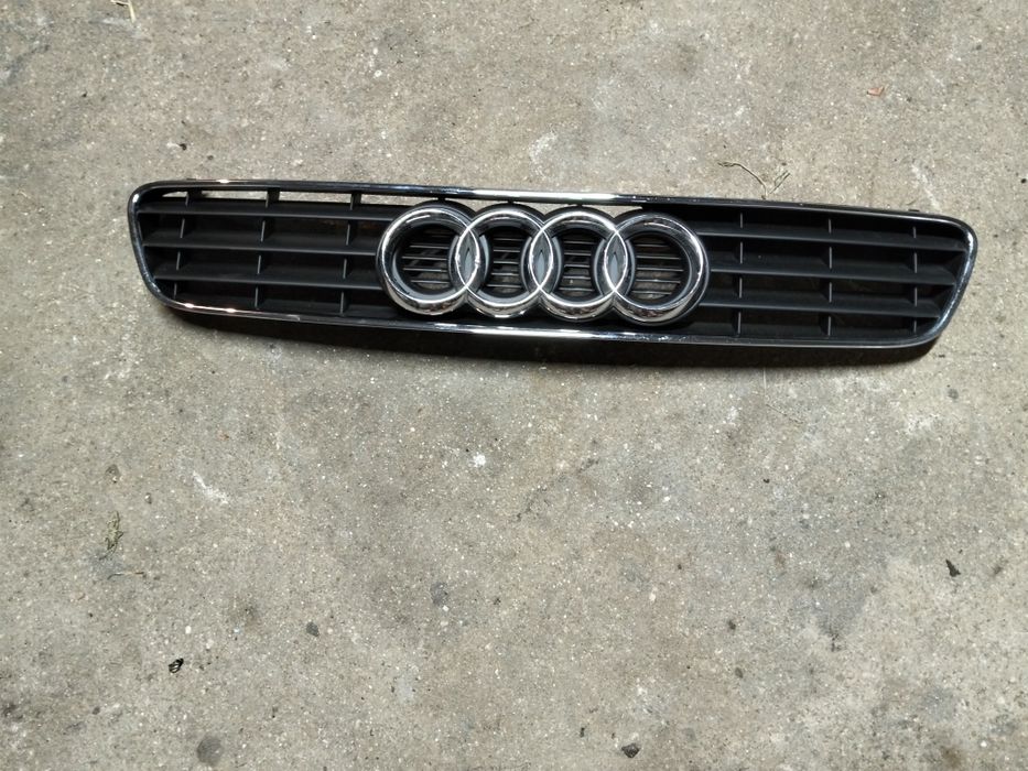 Grelha frontal Audi A3 8L