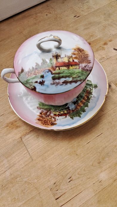 Vista Alegre - 2 conjuntos de chávena e pires