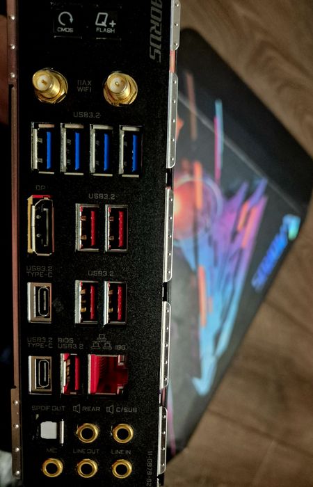 Материнська плата Gigabyte Z690 Aorus Master