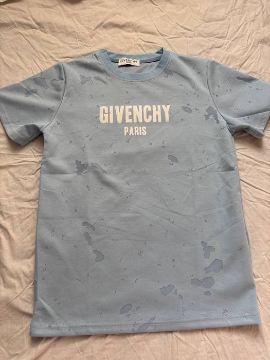Футболка Givenchy