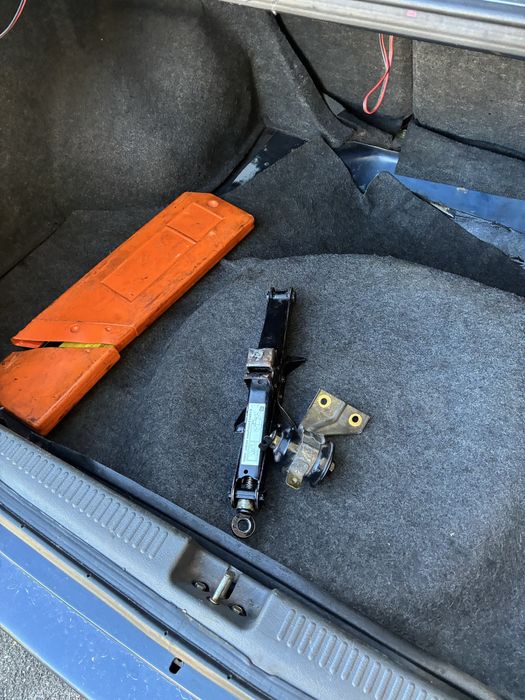 Vendo mitsubishi lancer de 1997 para peças ou utilização