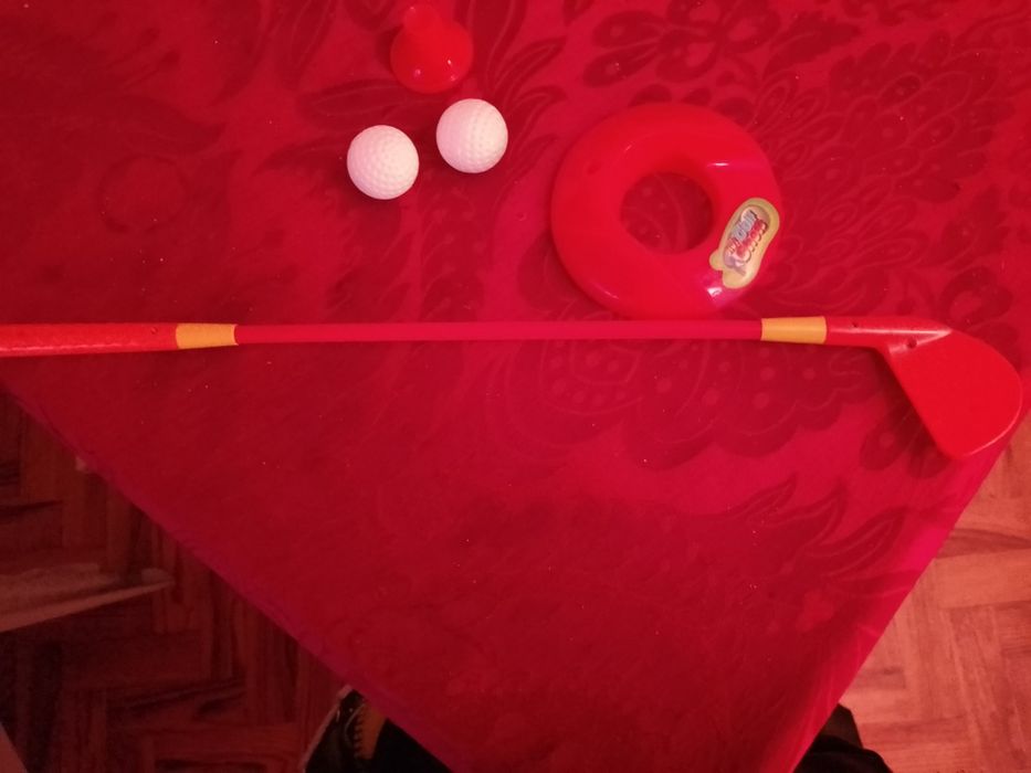 Quer jogar Golfinho?Taco/2bolas/Buraco-9E-Bolinha a Branca 2E Desde 2E