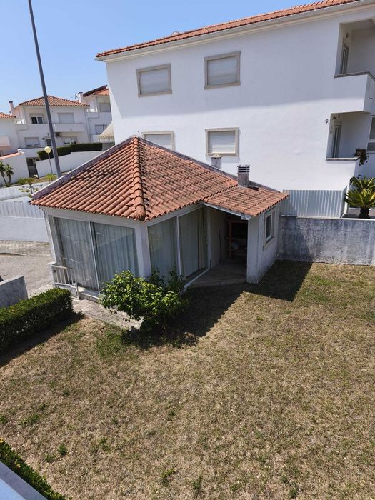 Quarto suite em Alcobaça com closet e WC privado
