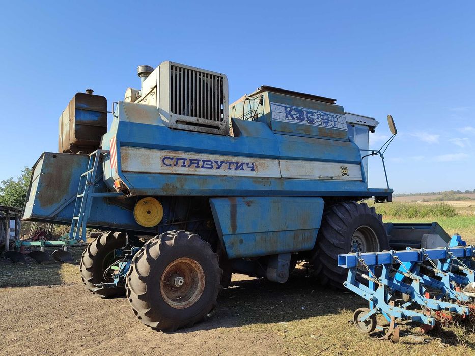 Комбайн Славутич