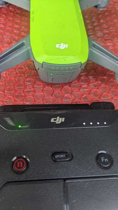 Квадрокоптер DJI Spark + пульт керування (вживаний)