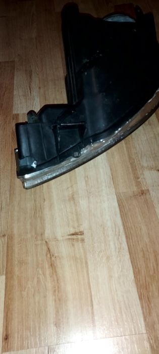 Lampa prawa peugeot 206