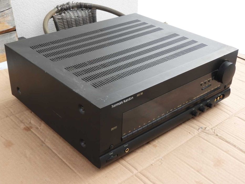 Amplituner Harman Kardon AVR 200 do naprawy lub na części