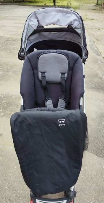 Carrinho de passeio para criança