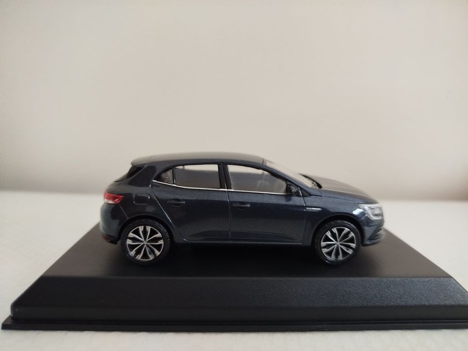Miniatura Renault Mégane 1/43 Nova