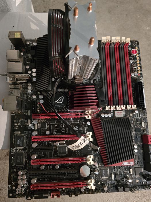 Asus Rampage III EXTREME Motherboard64750866552578121