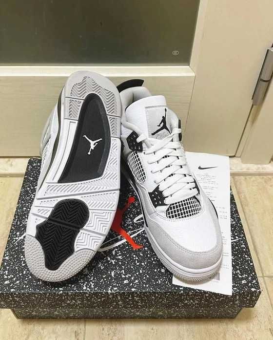 Jordan_4_Retro_Military_Black R.44.5