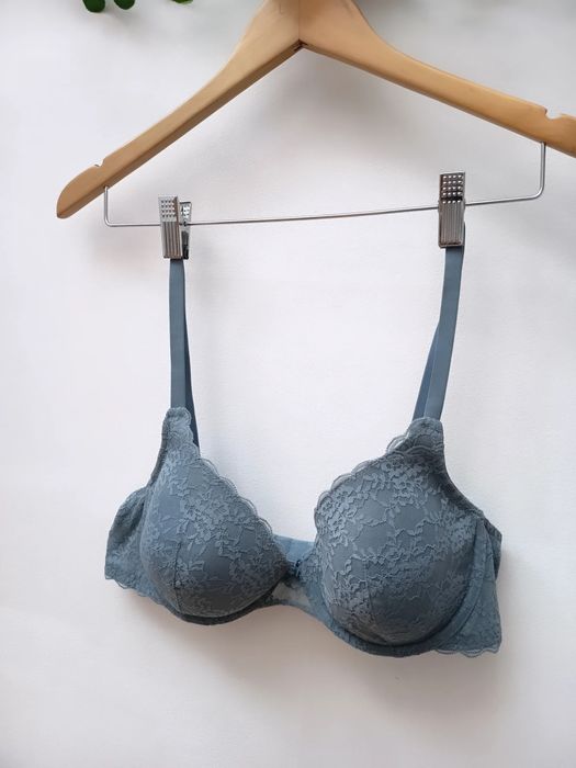 Sutiã Azul de Renda