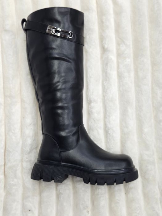 Vzutu.com знижки 50% жіноче шкіряне взуття.