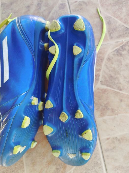 Бутси adidas 39 розмір