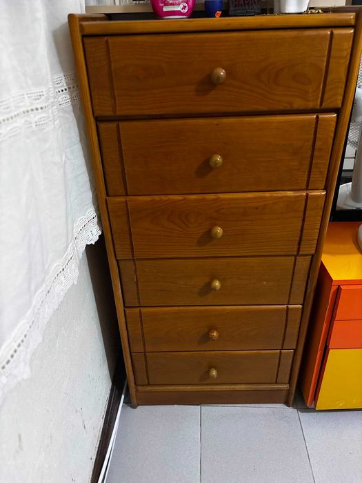 Cómoda com 6 gavetas