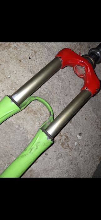 Amortyzator Manitou zabytek retro