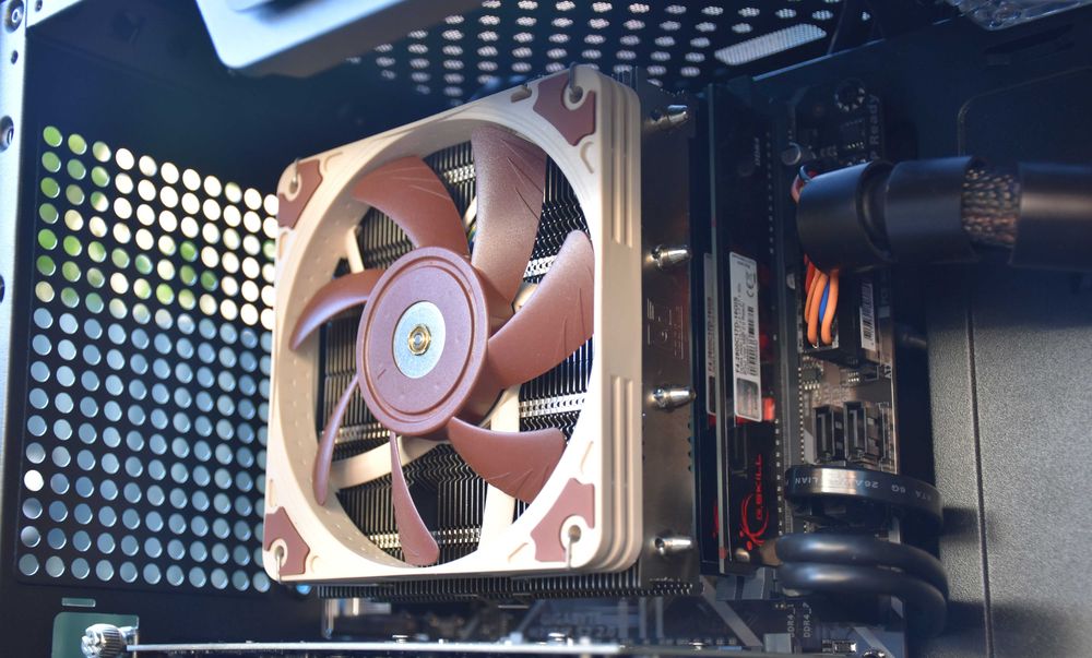 PC Gaming i5-9400 + GTX 1650 4GB + 16GB RAM