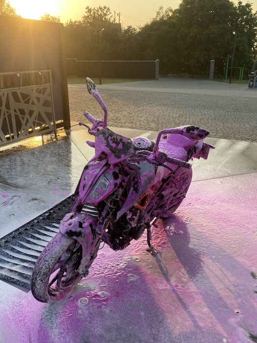 Ktm duke 390 2023 (husqvarna)