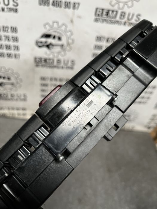 Блок кнопок автоматичного відкривання бокових дверей Vito w639