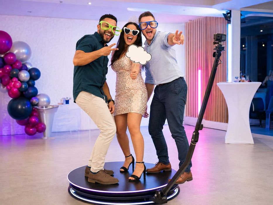Videobooth 360º e Photobooth para CASAMENTOS e EVENTOS