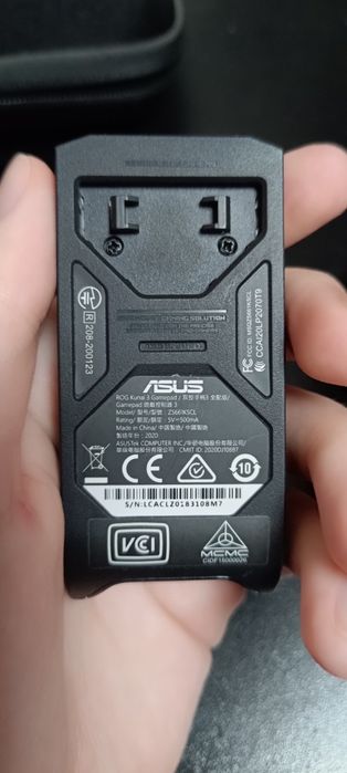 Геймпад ASUS ROG Kunai 3 Gamepad
