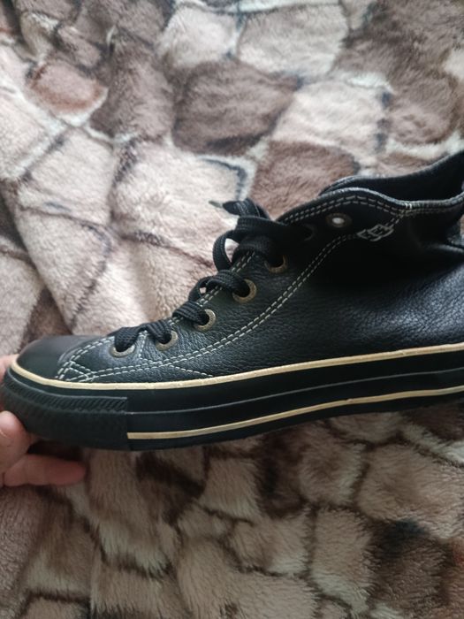 Жіночі спортивні черевики фірми CONVERSE