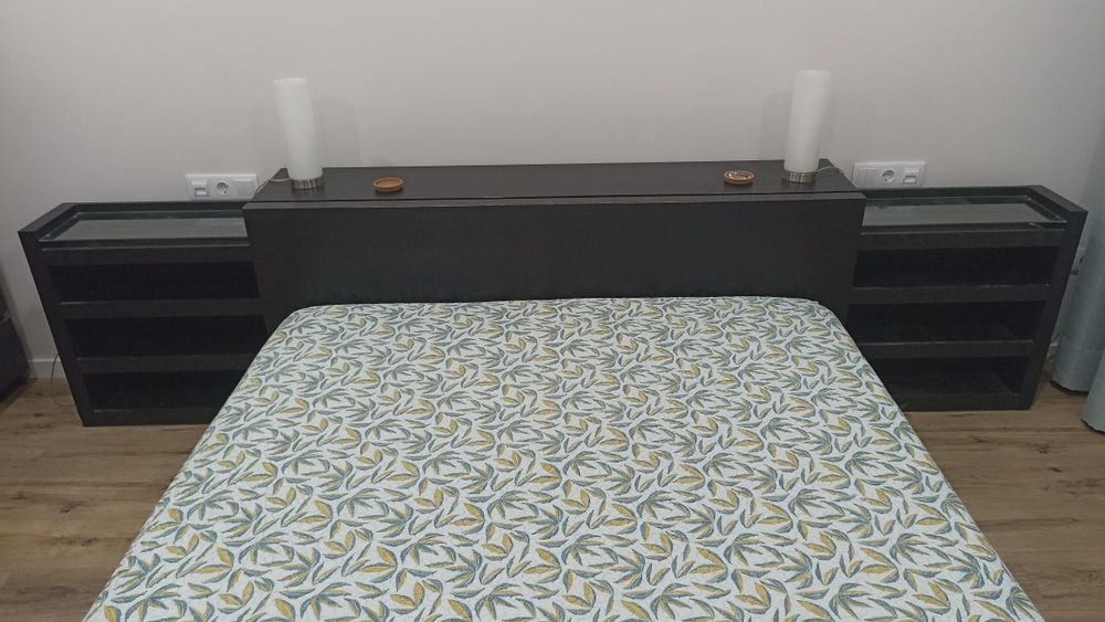 Cama de casal IKEA Malm 160x200 com colchão e cabeceira