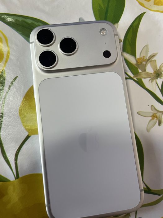 IPHONE 17 Pro max