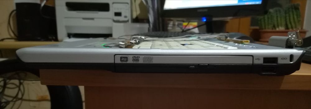 Ноутбук LG M1 на запчастини