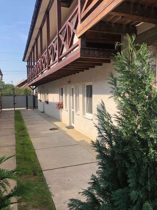 Кімнати в будинку 2-хв біля термальних комплексів по  вул. Корятовича