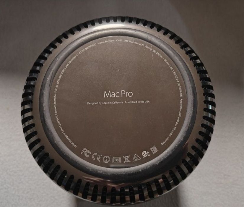 Komputer Apple Mac PRO 6.1 a1481 XEON 6-core 32GB AMD FirePRO 2xD500