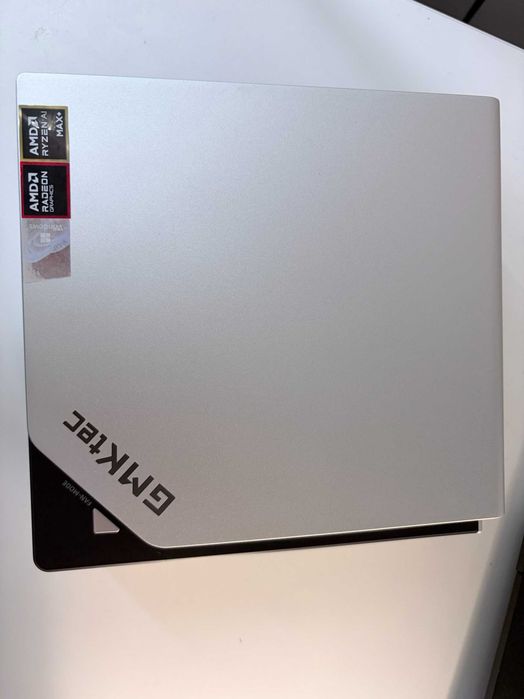 Komputer GMKTEC EVO-X2 Ryzen AI Max+ 395 128GB RAM 6TB SSD Wi-Fi Windows 11 Professional