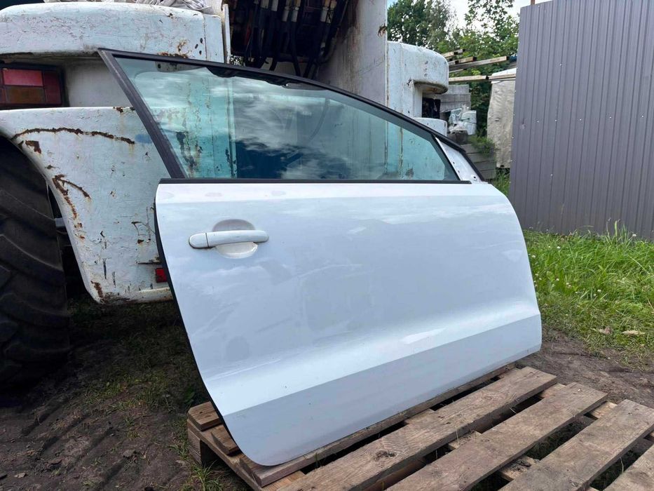 Vw Volkswagen Polo 6r drzwi prawe 3D kompletne kpl białe