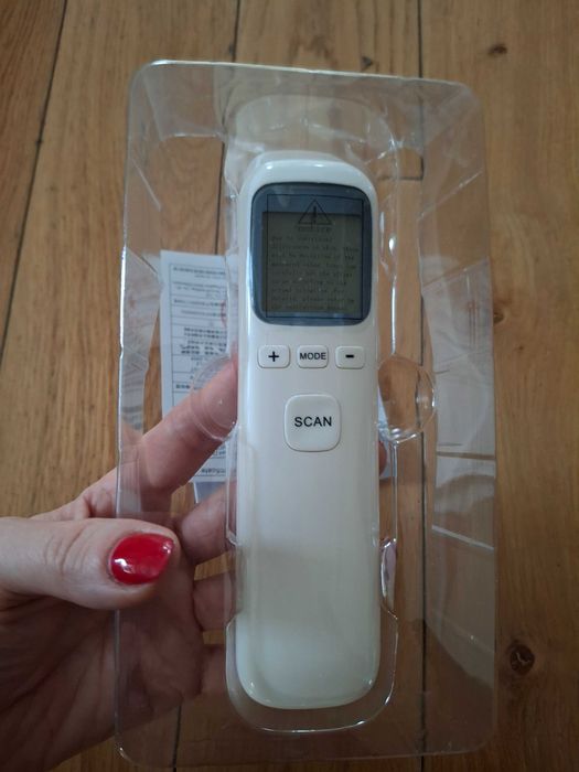 Termometr bezdotykowy nowy